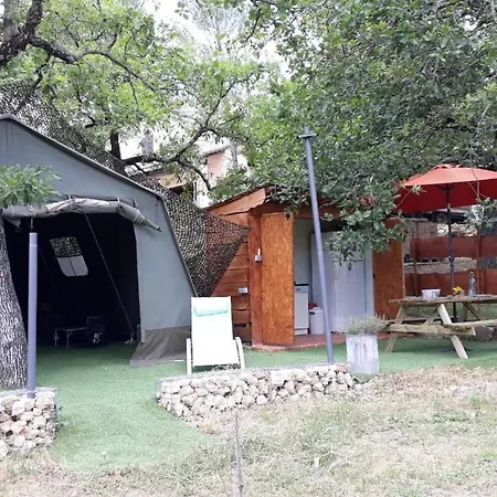 Le Bivouac Et Sa Piscine Campo de lujo Saint-Victor-de-Malcap