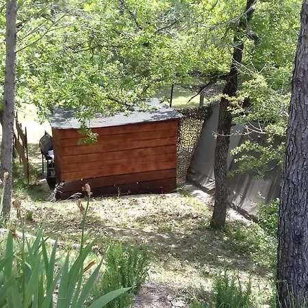 Campismo de Luxo Le Bivouac Et Sa Piscine Saint-Victor-de-Malcap